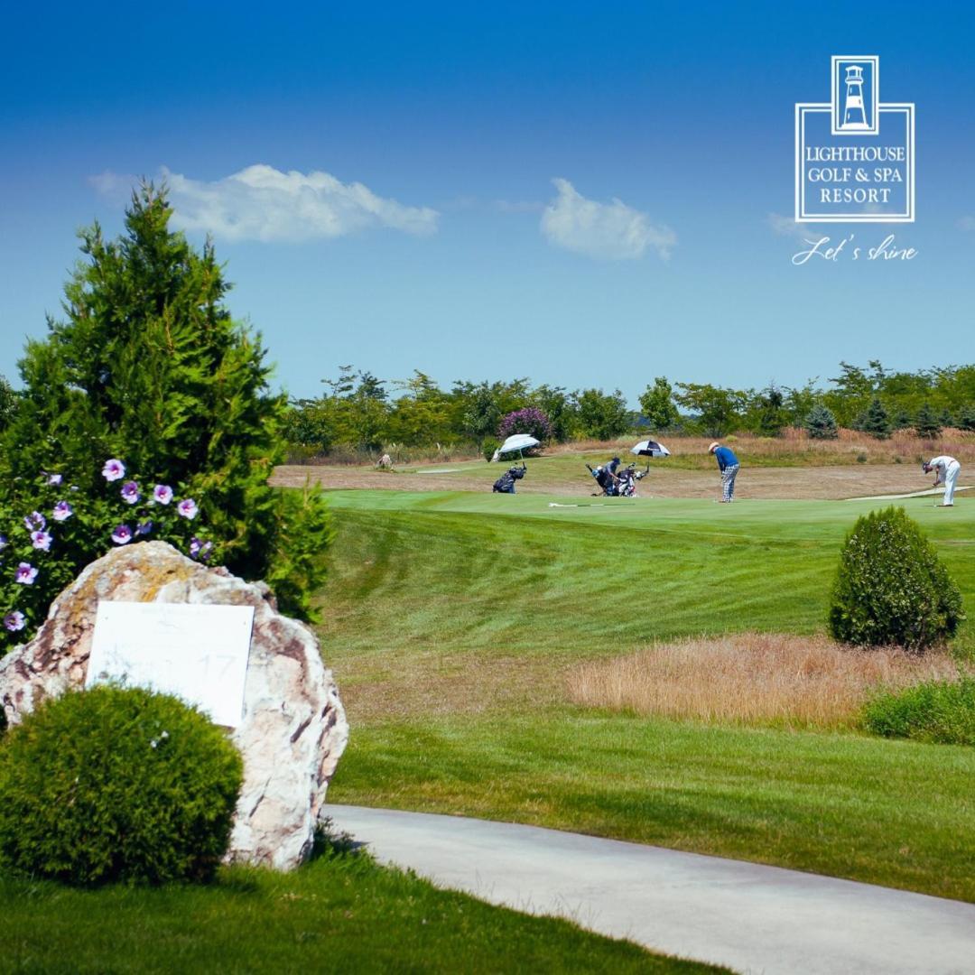 Luxury Lighthouse Golf Villa 발치크 외부 사진